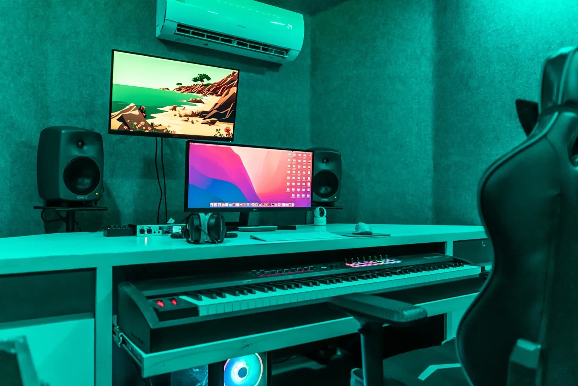 12NOTEZ Music Studio interior